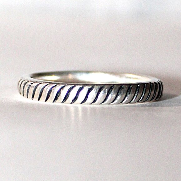 Sterling Silver Minimalist Rope Band Ring SZ 7 - Picture 2 of 6